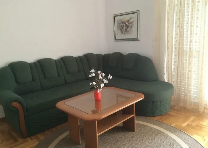 게스트하우스 Apartmani Svit 3*