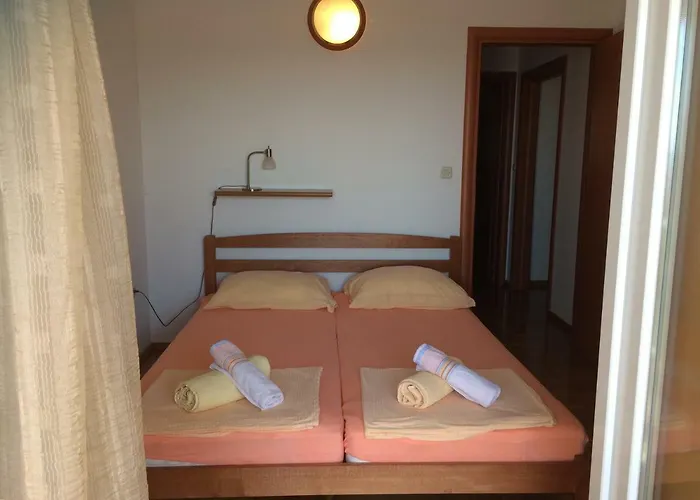 Apartmani Svit 게스트하우스 3*