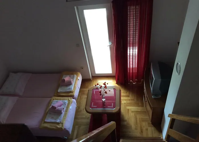 Apartmani Svit Πανσιόν Ζαντάρ